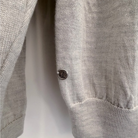 Lululemon Knit Gray Long Sleeve Top - Picture 5 of 5